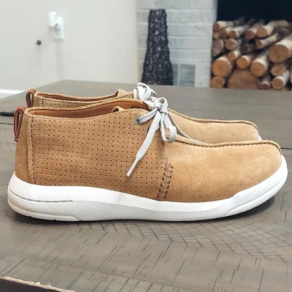 Clarks Driftway Seam Dark Sand Suede Chukka Boot Sz 10.5M